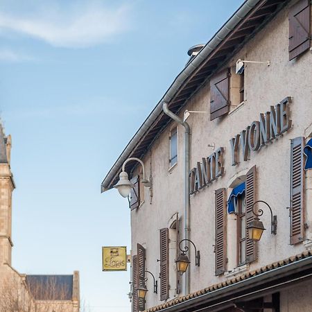 Logis Hotel Tante Yvonne & Son Restaurant Semi-Gastronomique - Lyon Nord Quincieux エクステリア 写真