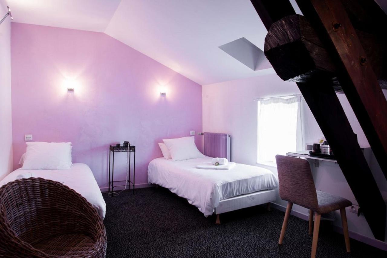 Logis Hotel Tante Yvonne & Son Restaurant Semi-Gastronomique - Lyon Nord Quincieux エクステリア 写真