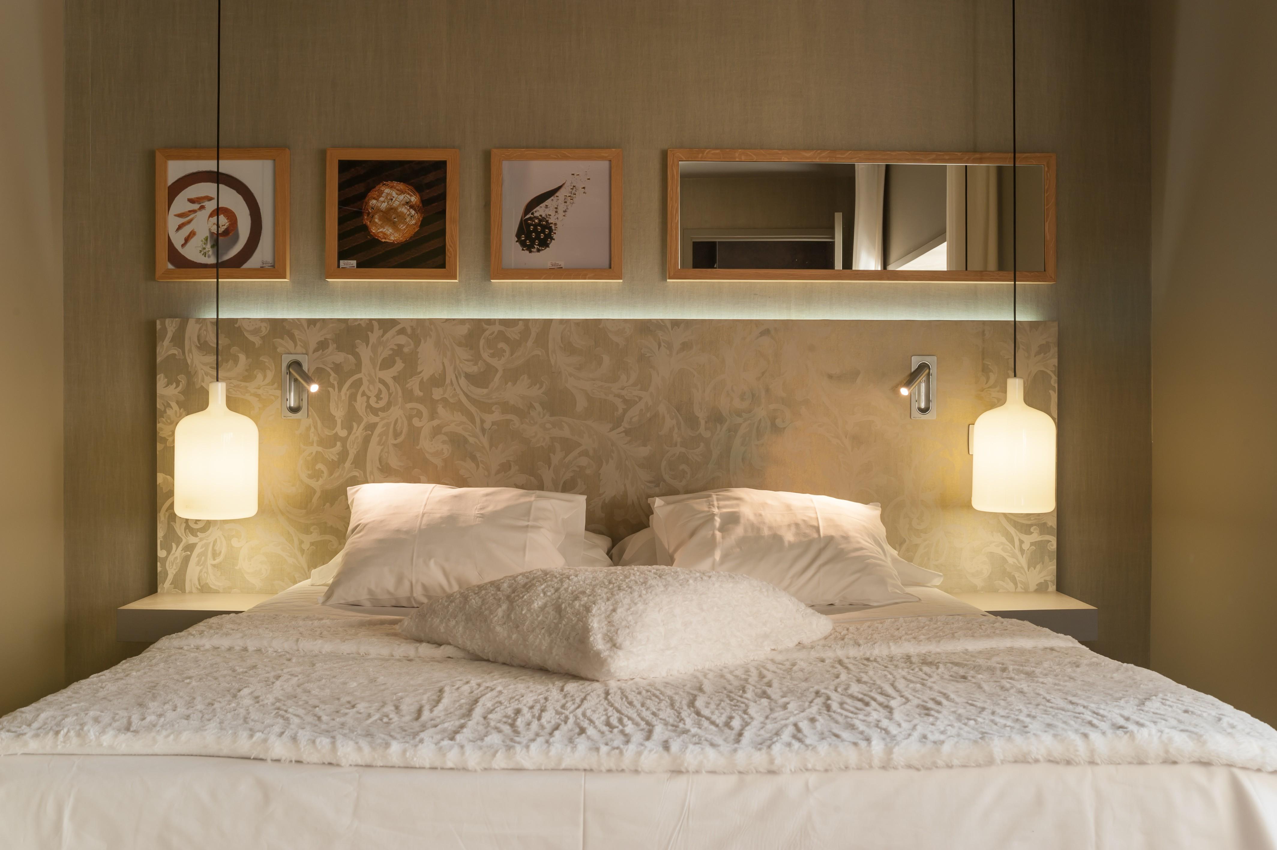 Logis Hotel Tante Yvonne & Son Restaurant Semi-Gastronomique - Lyon Nord Quincieux エクステリア 写真