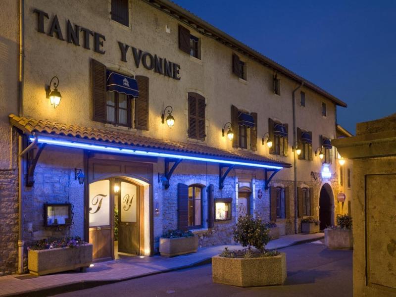 Logis Hotel Tante Yvonne & Son Restaurant Semi-Gastronomique - Lyon Nord Quincieux エクステリア 写真