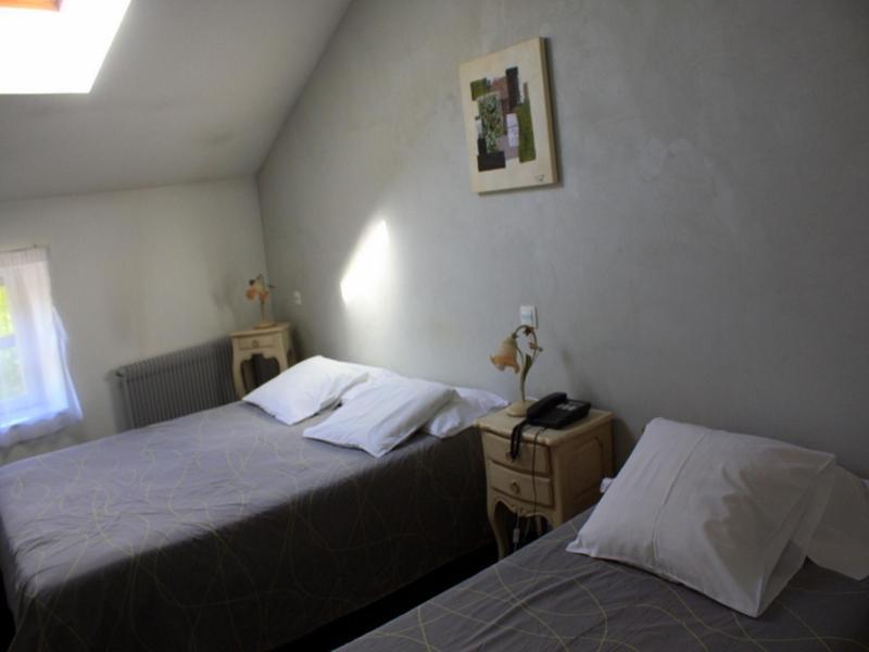 Logis Hotel Tante Yvonne & Son Restaurant Semi-Gastronomique - Lyon Nord Quincieux エクステリア 写真