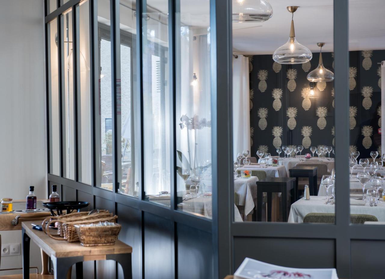 Logis Hotel Tante Yvonne & Son Restaurant Semi-Gastronomique - Lyon Nord Quincieux エクステリア 写真